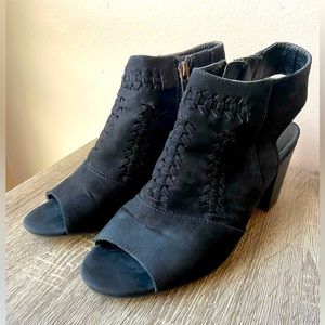 Women’s Sonoma Black Wedge Sandals Size 9